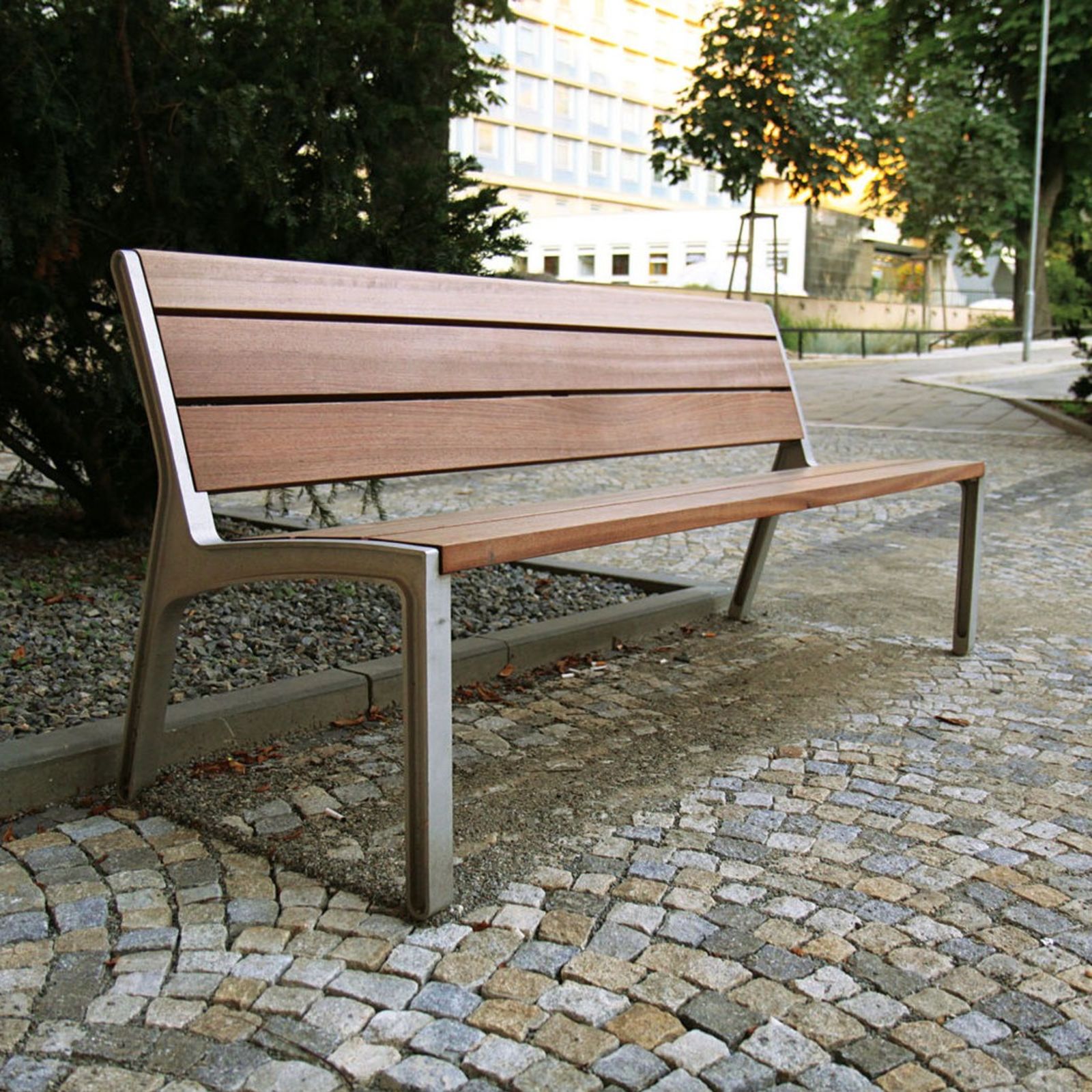 Banc public avec dossier en bois - Banc en bois