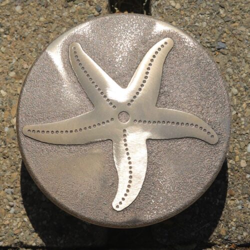 Clou de voirie personnalisé en bronze, la Seyne sur Mer
