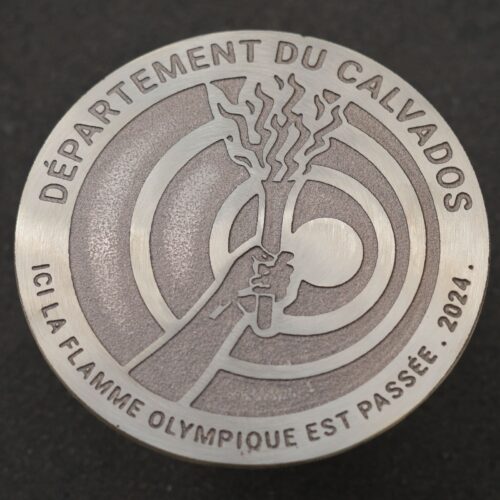Clou de voirie personnalisé en bronze, Flamme Olympique