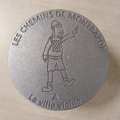 Clou de voirie personnalisé en bronze, Montbazon