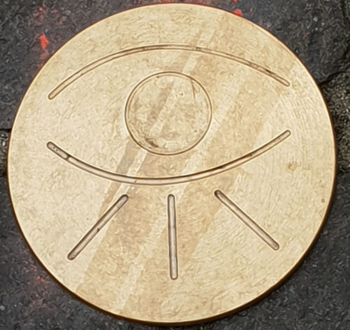 Clou de voirie personnalisé en bronze, Vannes