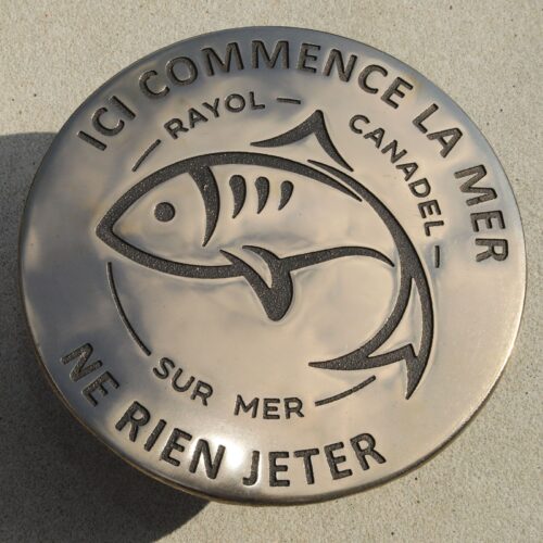 Clou de voirie personnalisé en bronze, Rayol Canadel Sur Mer