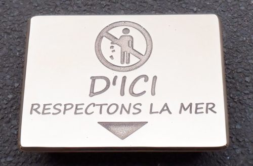 Dalle Bronze "D'ici Respectons la Mer"