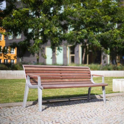 Banc public EMAU EM156r en robinier avec accoudoirs, 1800mm