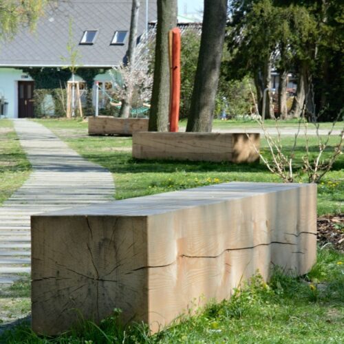 Banquette publique TWISTULA en coeur de douglas, 3000mm