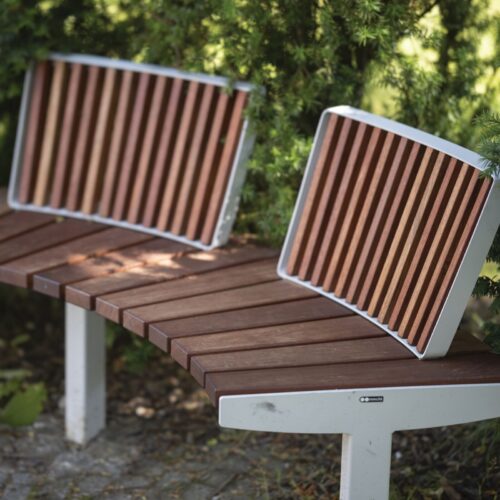 Banc public VERA SOLO circulaire en jatoba, R1000mm
