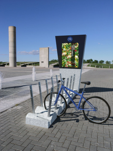Plôt à vélo PINEIRON en granit scié