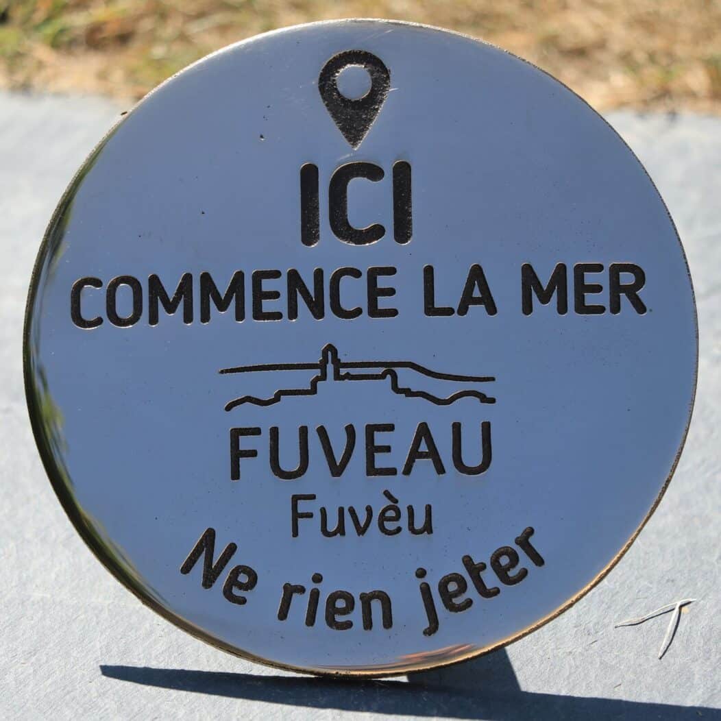 Clou gravé personnalisé pour la ville de Fuveau afin de sensibiliser ses administrés à la protection des eaux