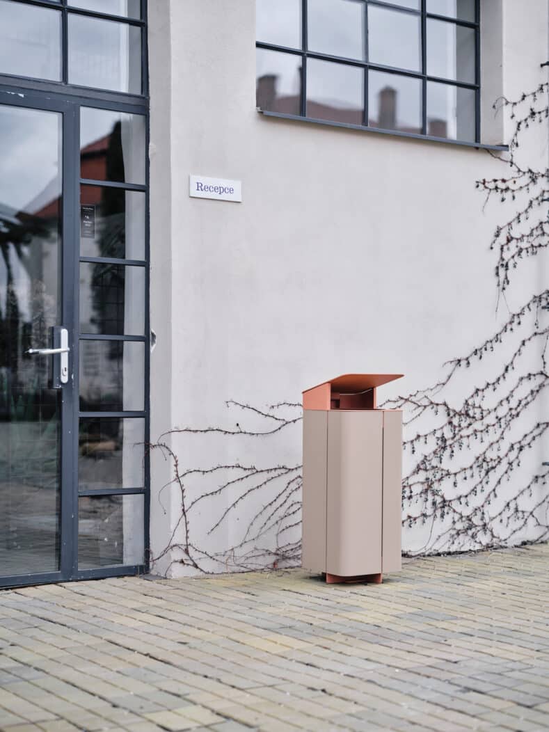 NXT, Nanuk next, litter bin, design: David Karasek, Iveta Krmičkova