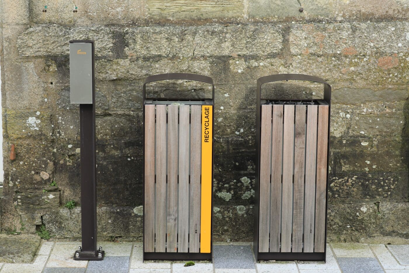 Corbeilles PRAX PRX115 + PRX116, cendrier VALET VT120